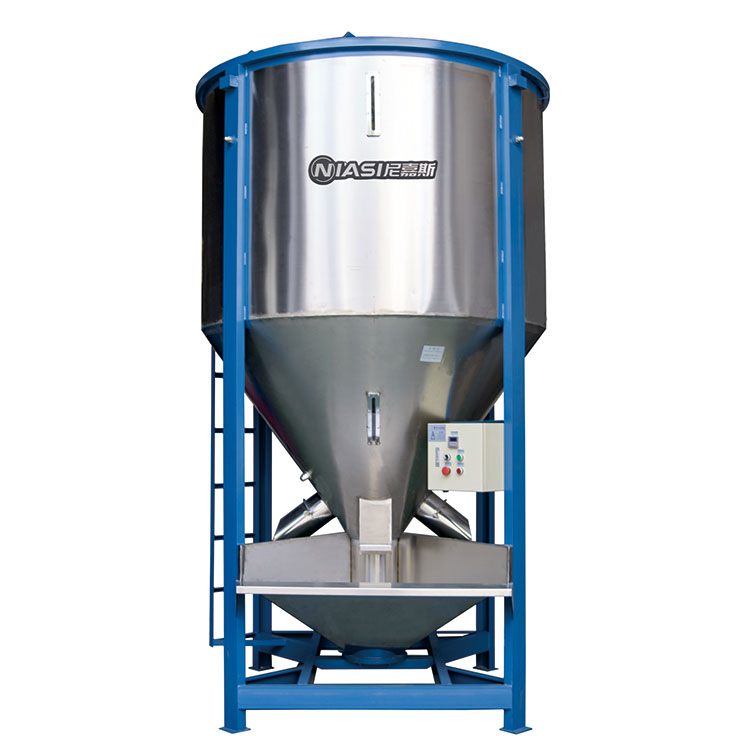 Mixere verticale de alimentare